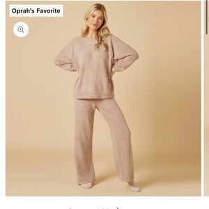 Softies Solid Marshmallow Reverse Seam Crew Neck Lounge Set with Bracelet Sleeve